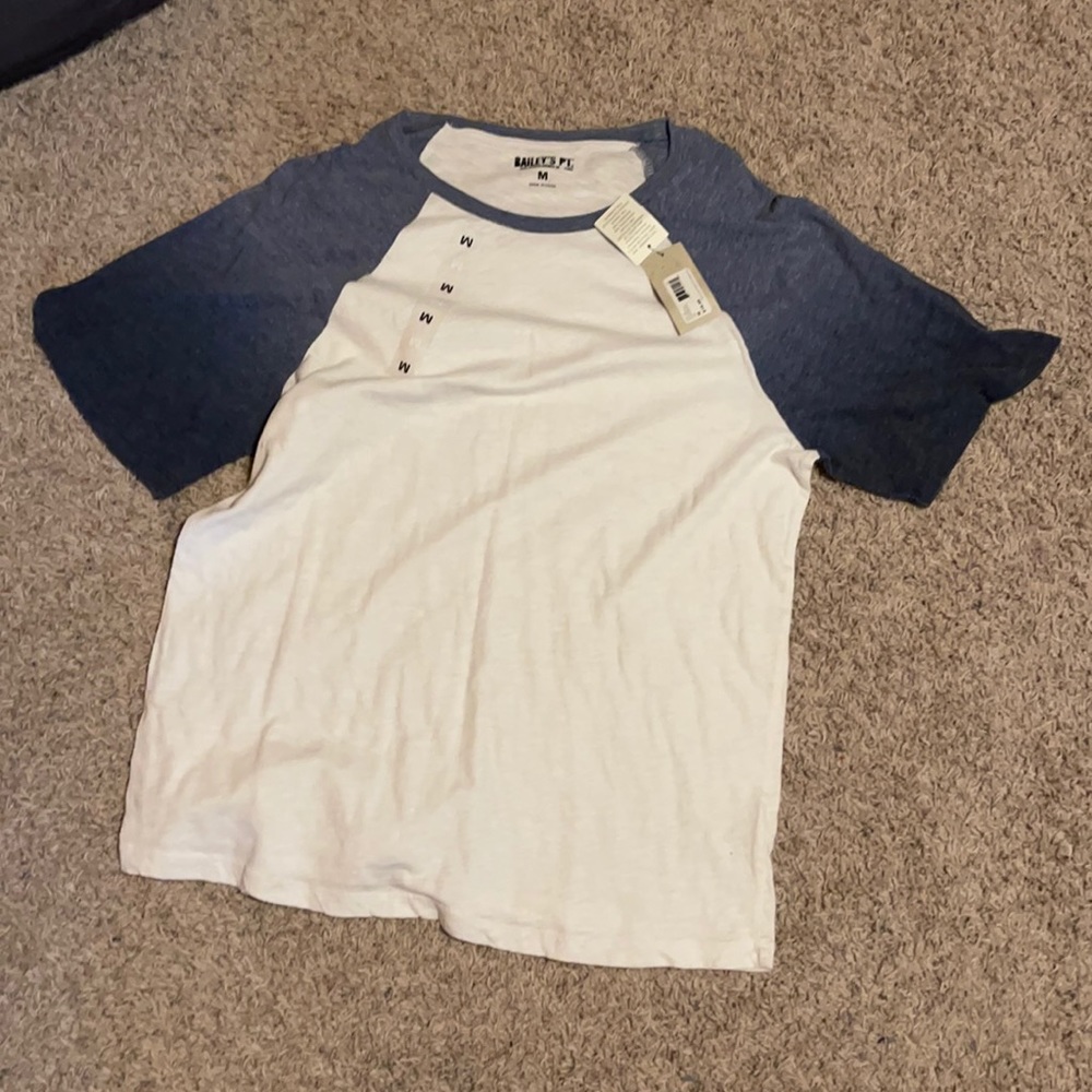 Men’s color block tee